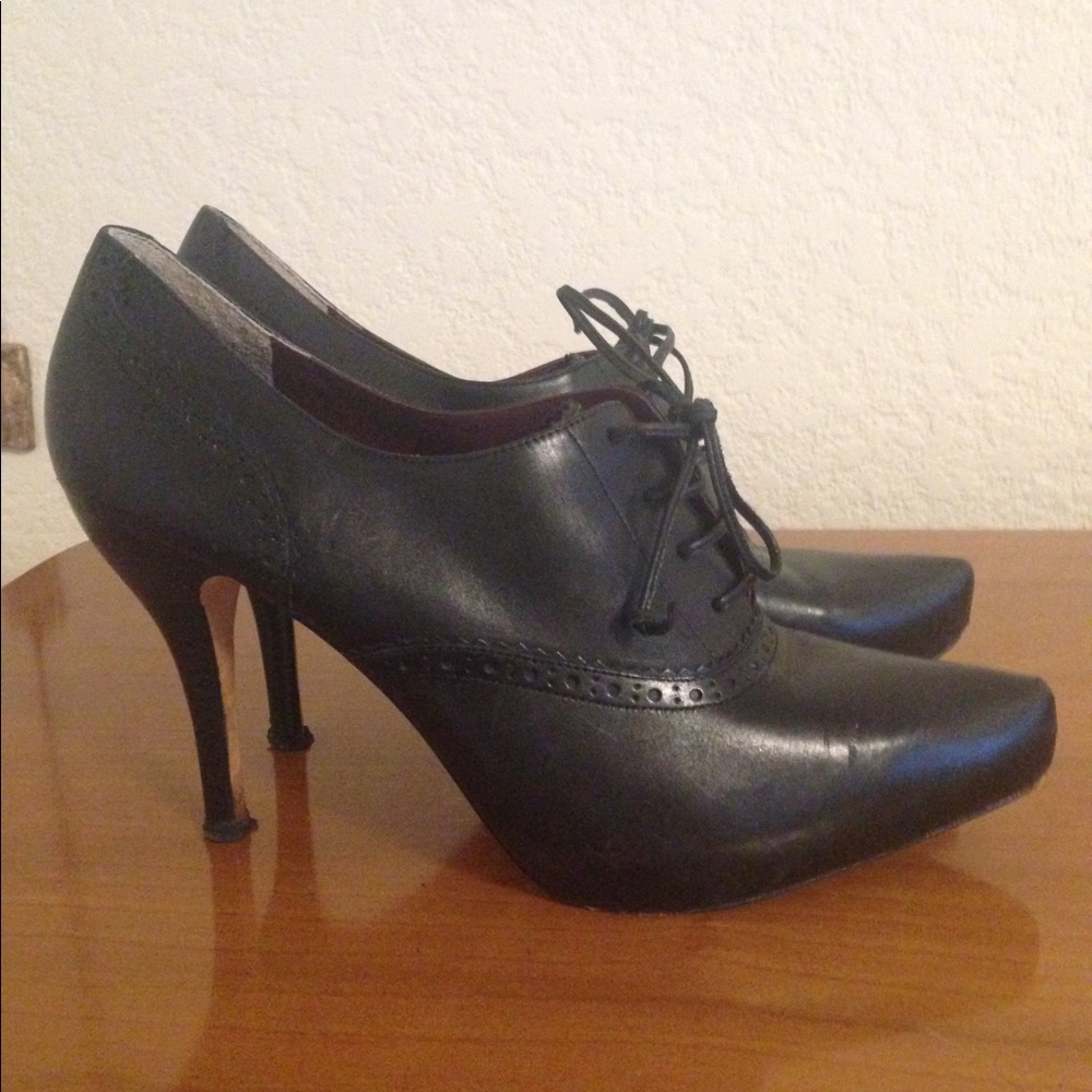 Max studio Oxford heels